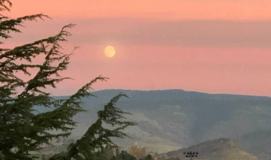 An Ashland moonrise. John Darling photo (2019)