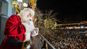 Thousands watch as Santa begins the countdown to turn on the holiday lights at the Plaza. Ashland.news photo by Bob Palermini